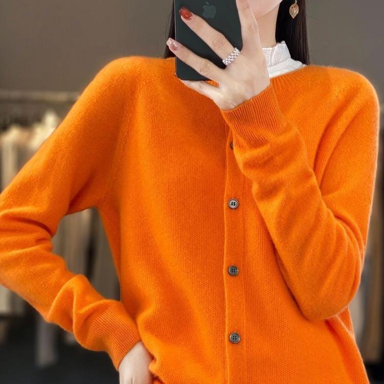 Elegant Wool Round Neck Long Sleeve Cashmere Cardigan