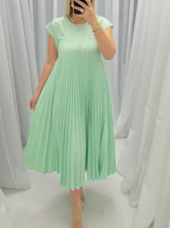 Round Neck Short Sleeve Pleated Midi Dress