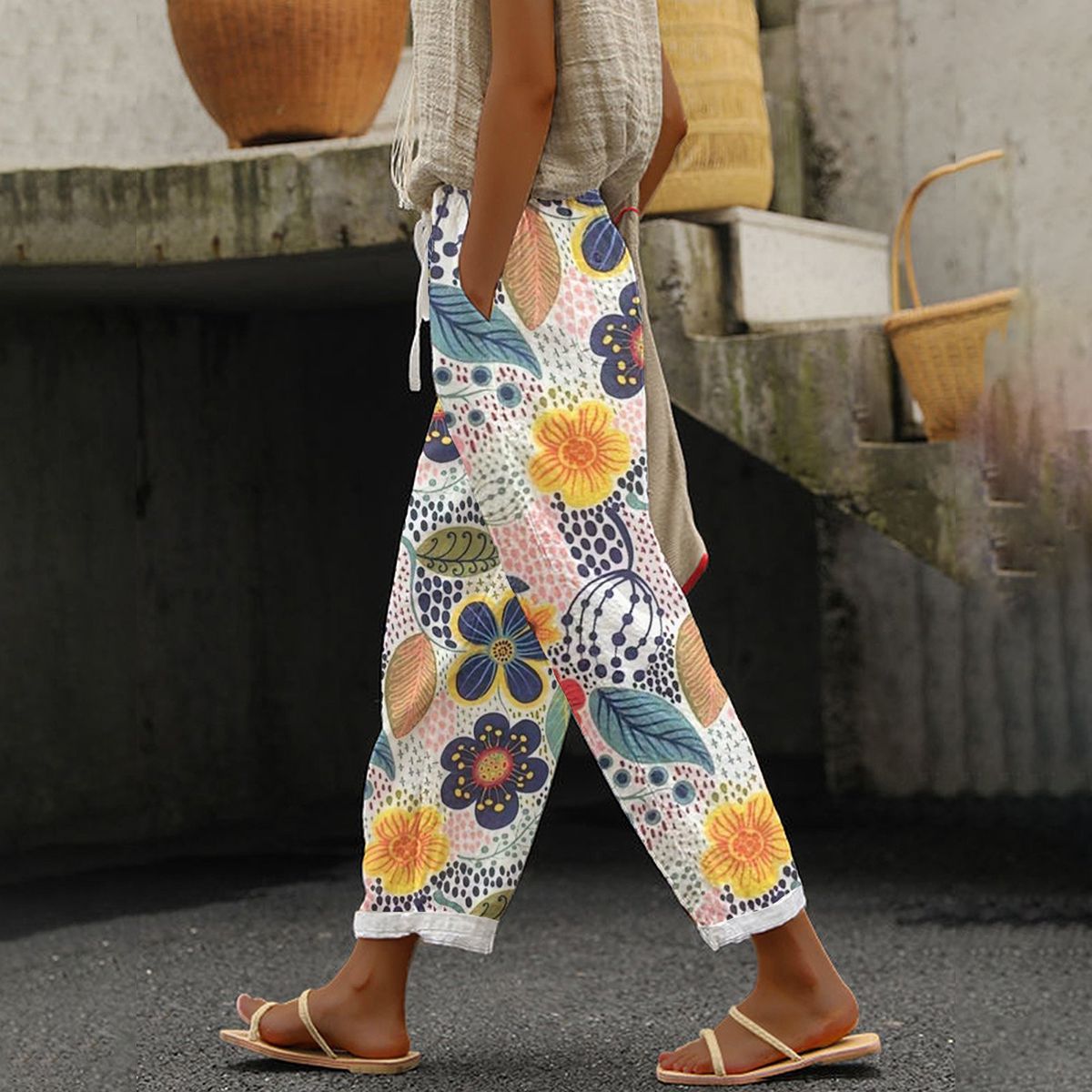 Elegant Floral Print Side Pocket Pants