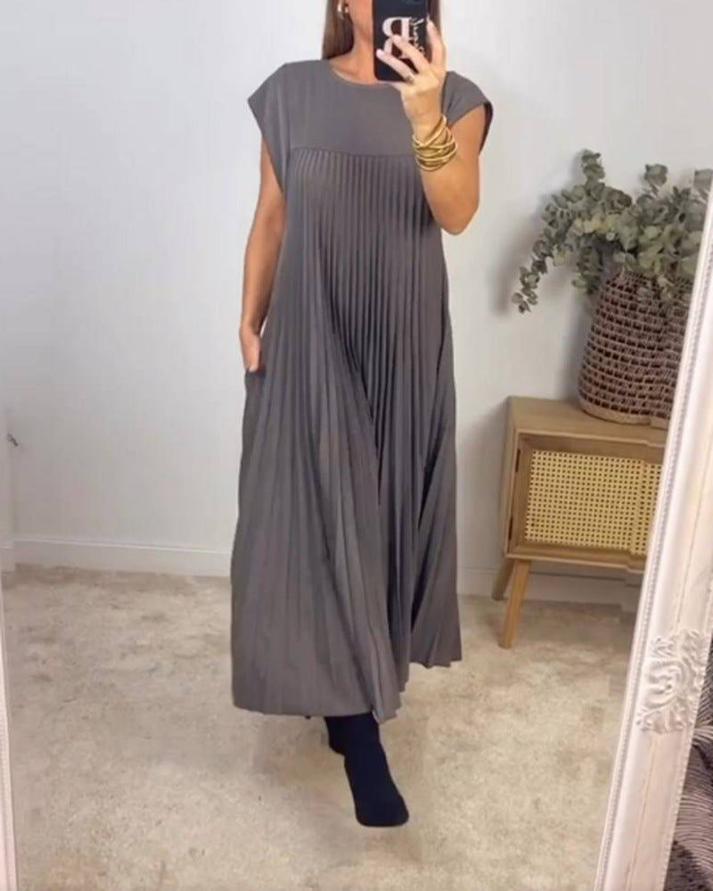 Round Neck Short Sleeve Pleated Midi Dress