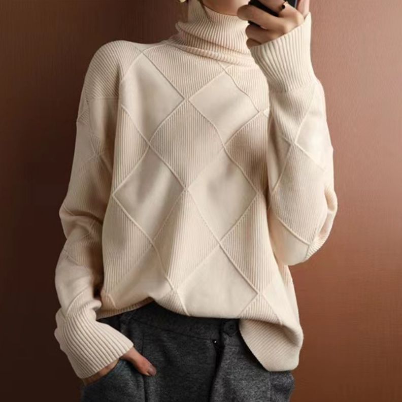 3D Rhombus Textured Turtleneck Sweater