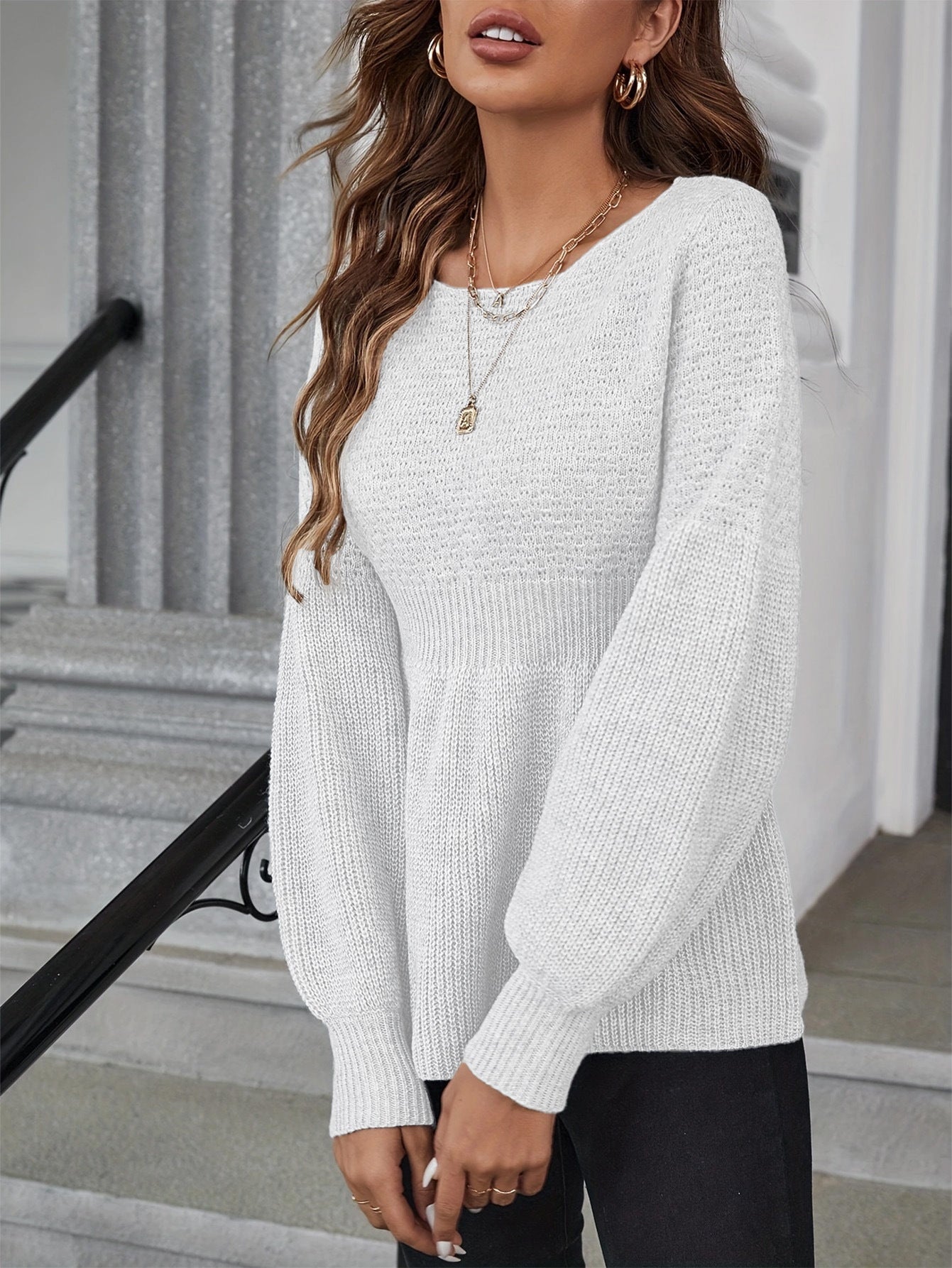 Round Neck Pullover Knitted Sweater