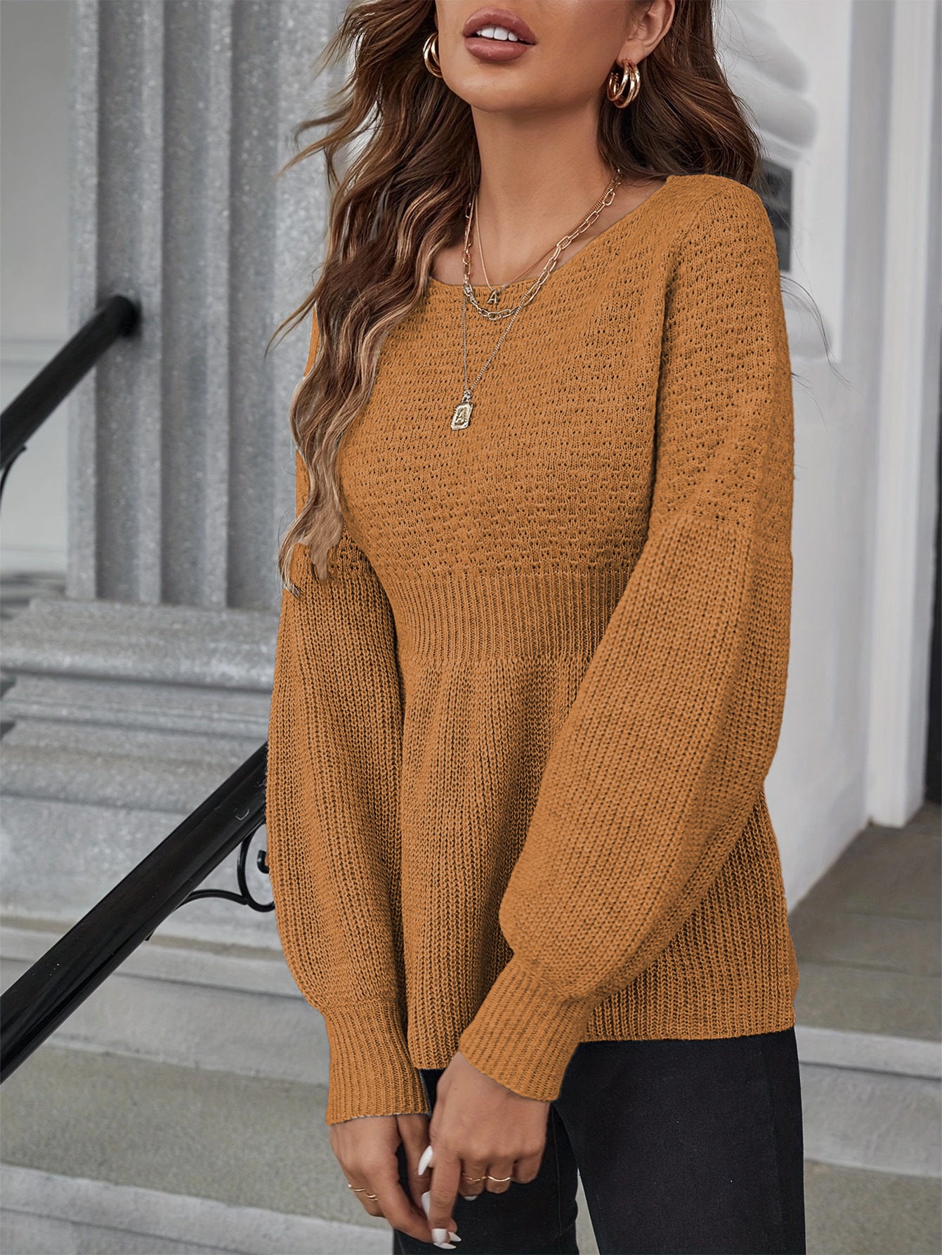 Round Neck Pullover Knitted Sweater