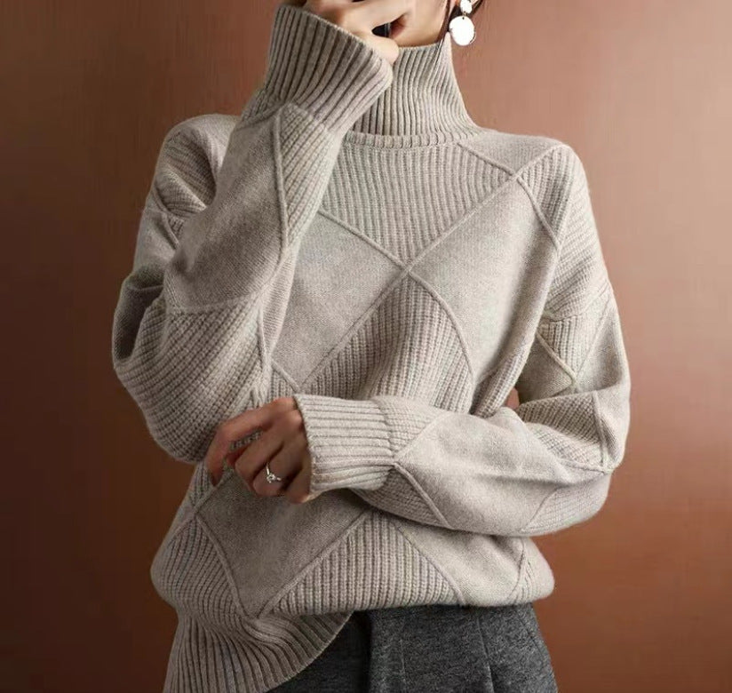 3D Rhombus Textured Turtleneck Sweater